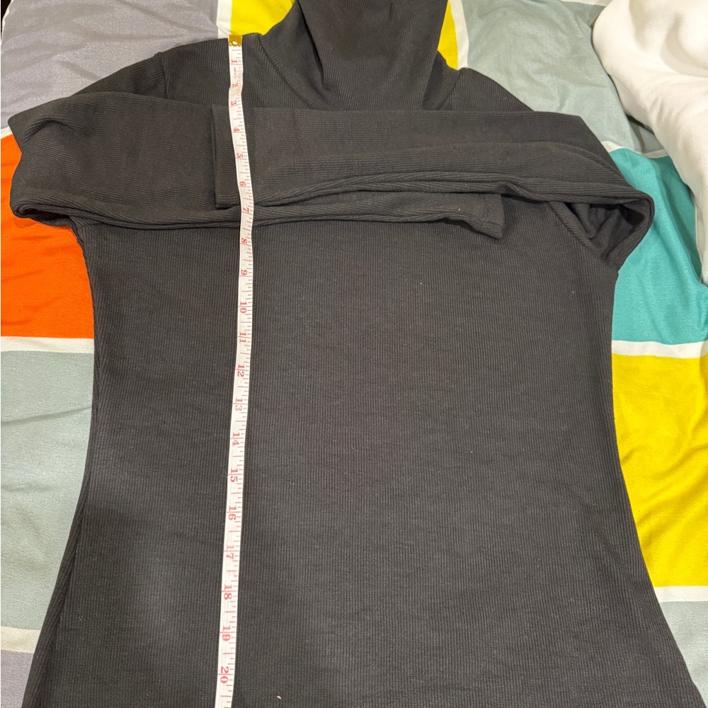 Black Long Sleeve Turtleneck Top - Picture 6 of 12
